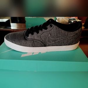 NIKE SB solar check (gray) men's 11